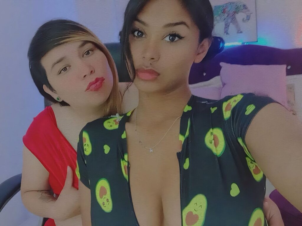 Free AnnieAndMia Fuck Recording